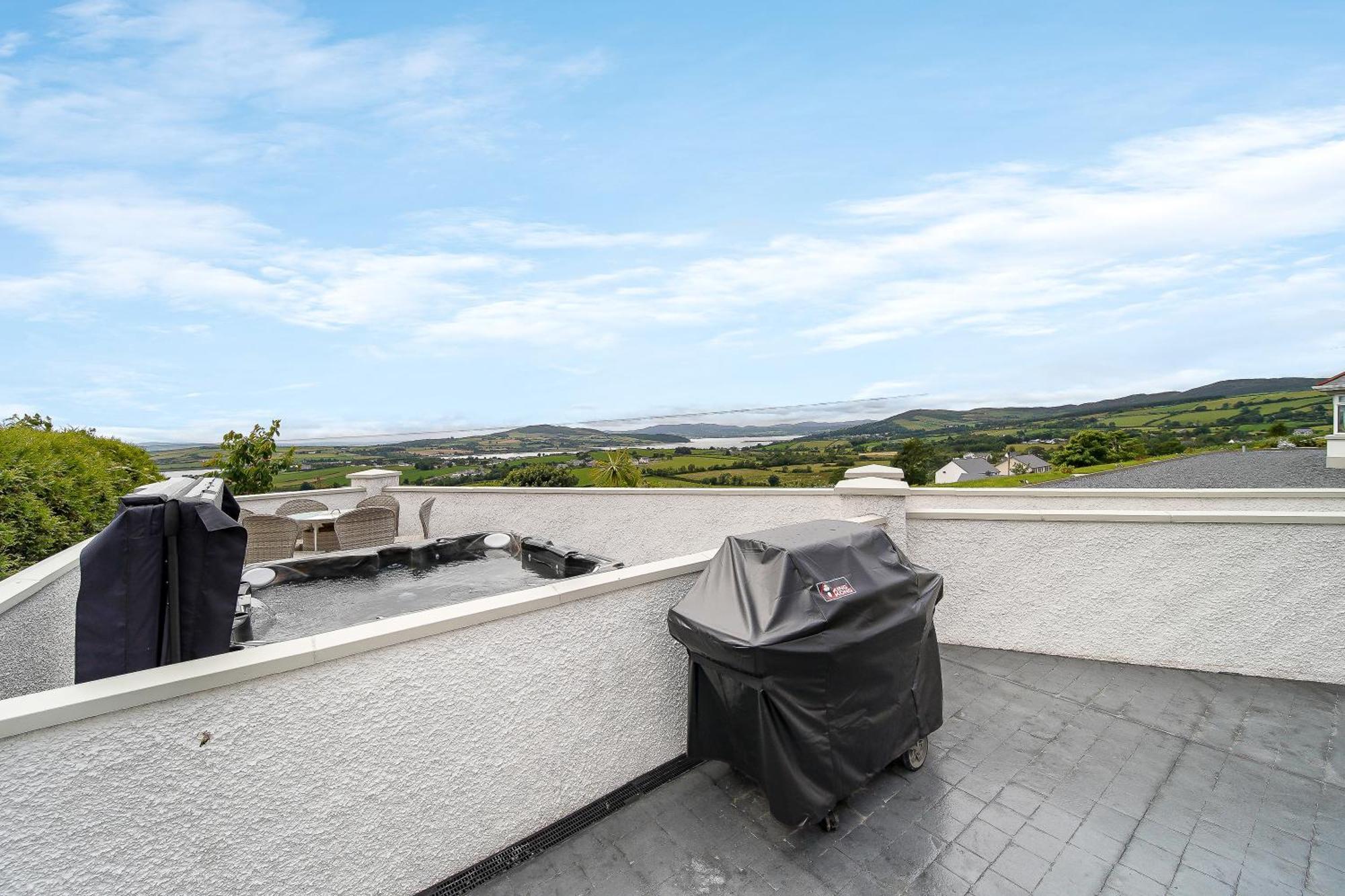 Seaview Lodge Apartment 'Sleeping 4 Guests' Rockstown Ngoại thất bức ảnh
